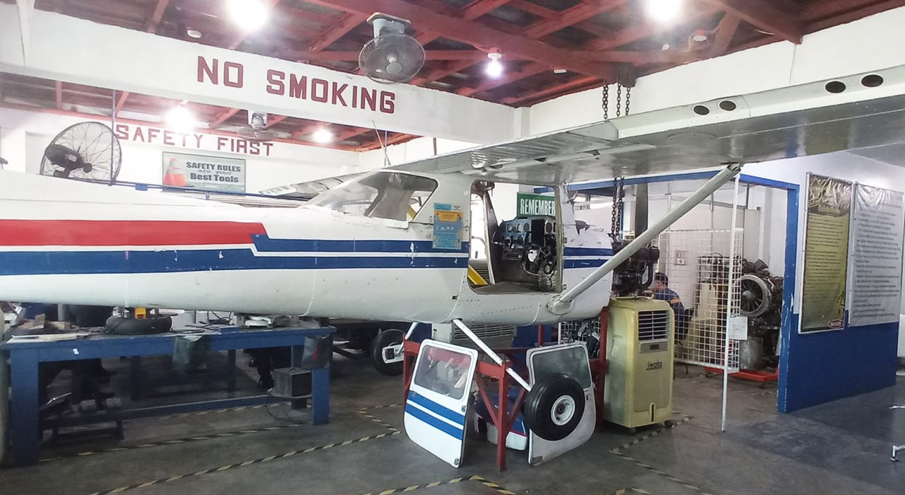 Aircraft maintenance training lab